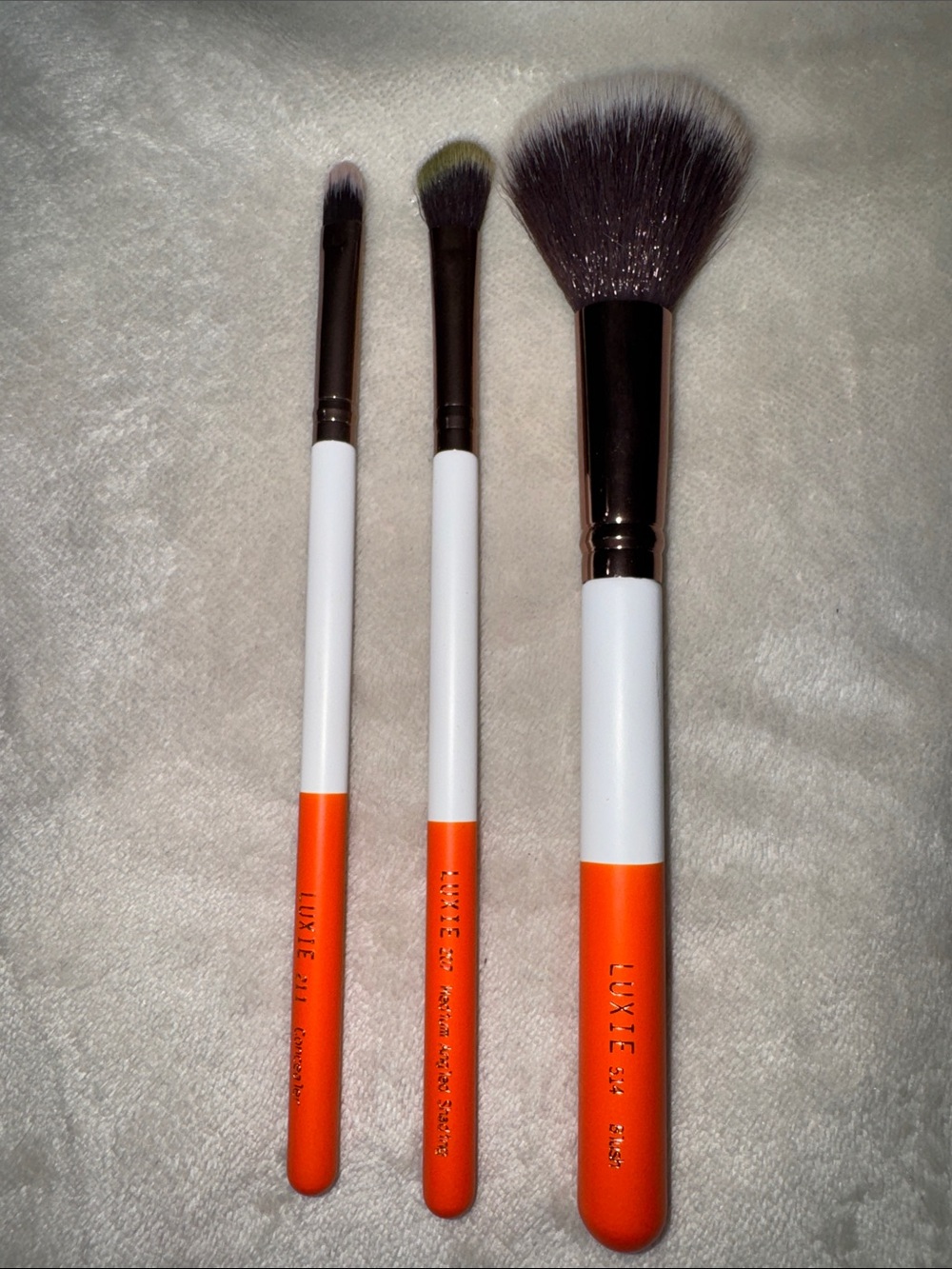 Luxie White & Orange 3-Piece Makeup Brush Trio
